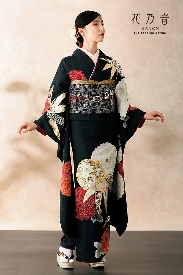 305 振袖フルセット 正絹 黒白 モノトーン バイカラー 金彩 駒刺繍 成人式振袖カタログ(KN-305) | 成人式の振袖レンタル・振袖購入・ママ